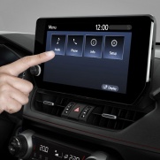 Urządzenie multimedialne z ekranem 10,5"
Obsługa Apple CarPlay i Android Auto