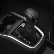 Komfortowa skrzynia automatyczna CVT
Dostępna w wersji Premium Plus i Elegance